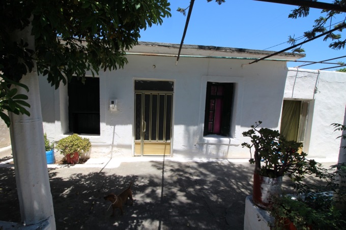 Plot in Plaka few mins from Plaka square - 4