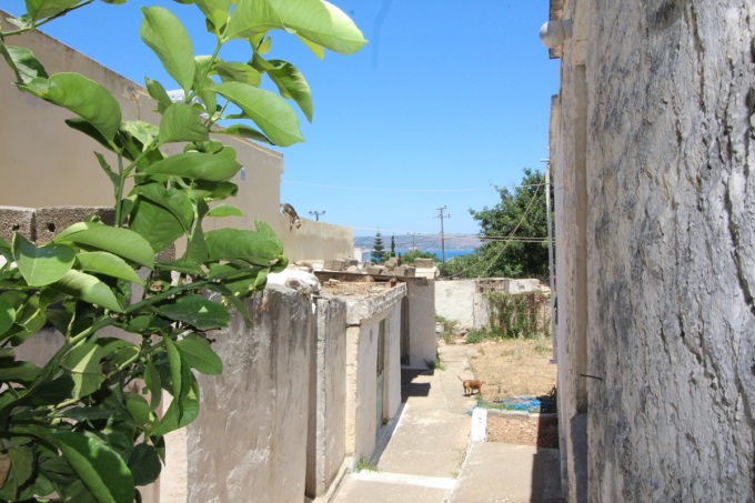 Plot in Plaka few mins from Plaka square - 1