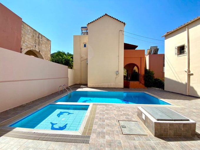 Spacious Detached 2 Bed Villa For Sale - 3