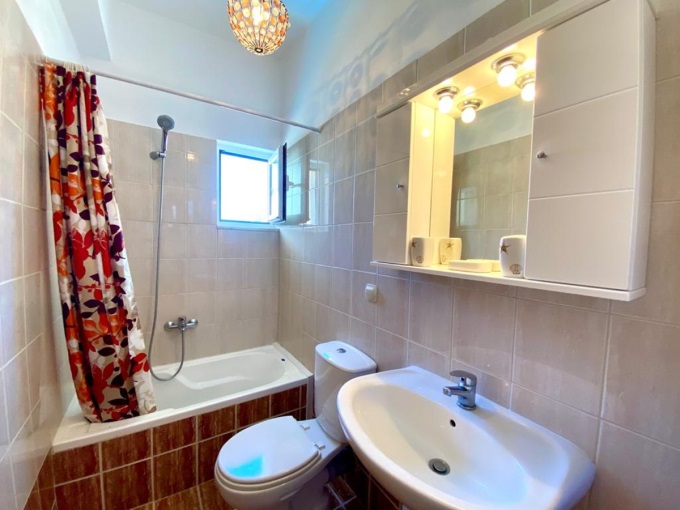Spacious Detached 2 Bed Villa For Sale - 17