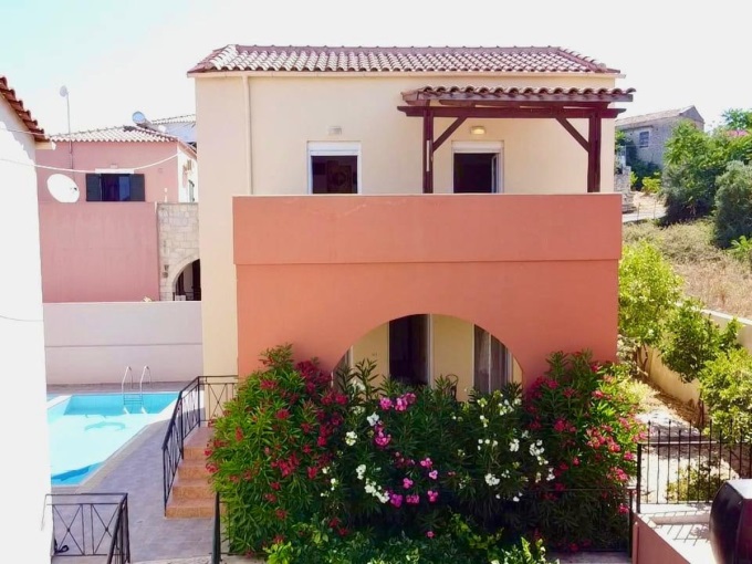 Spacious Detached 2 Bed Villa For Sale - 25