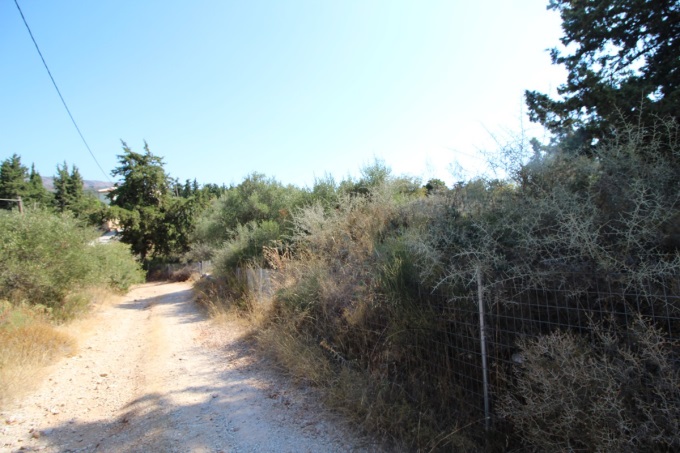 Plot with building license 2600m2 - 5