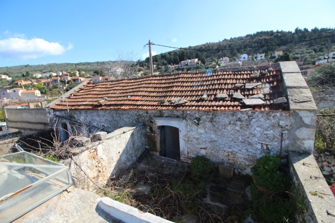 Old ruin for renovation in Gavalochori - 21