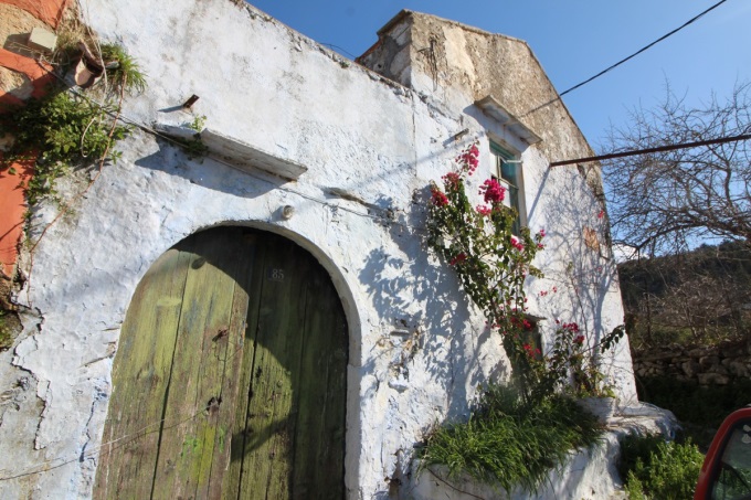 Old ruin for renovation in Gavalochori - 4