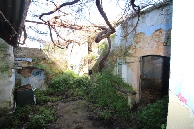 Old ruin for renovation in Gavalochori - 22