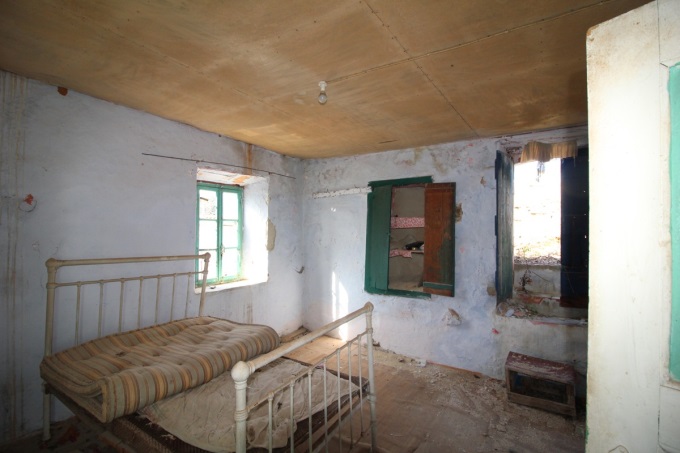 Old ruin for renovation in Gavalochori - 2