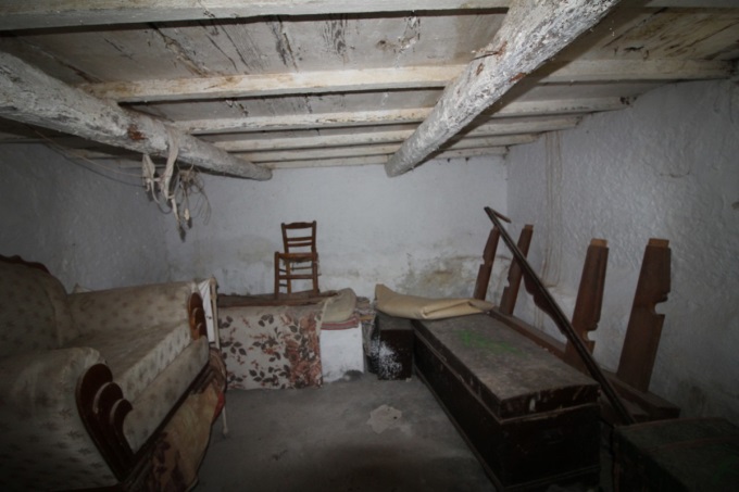 Old ruin for renovation in Gavalochori - 7