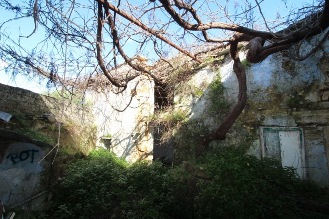 Old ruin for renovation in Gavalochori - 5