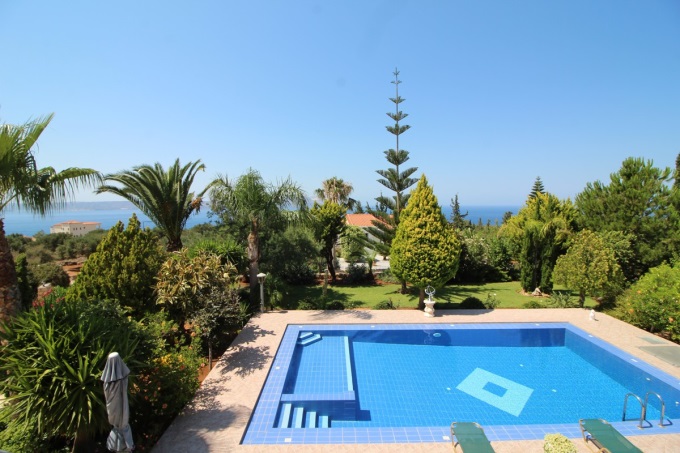 House with Stunning Views, Pool and Gardens - 29