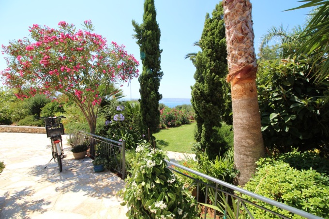 House with Stunning Views, Pool and Gardens - 54