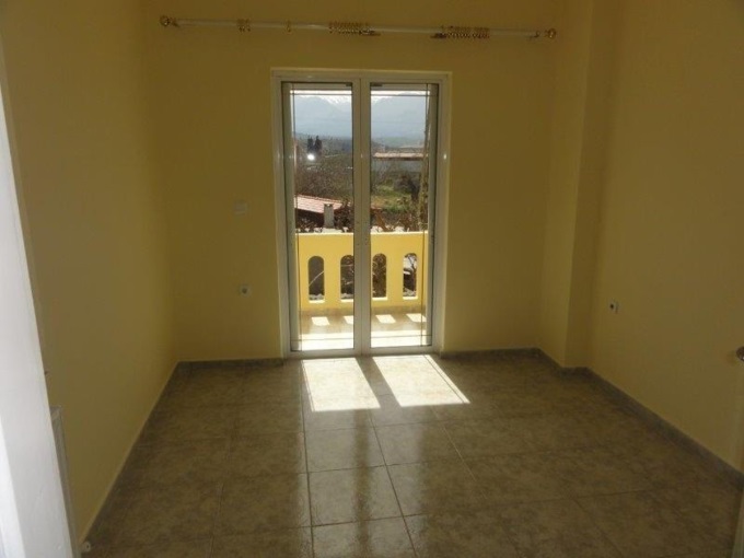 Amazing first floor Apartment for sale just 150m from beach - 8