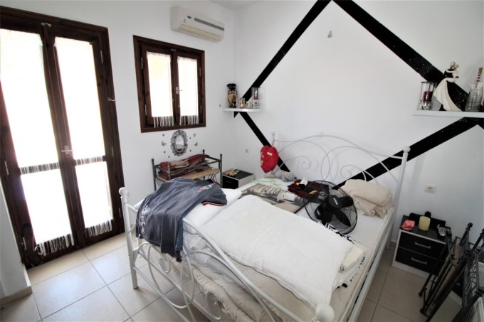 Villa With Stunning Sea Views and Pool For Sale - 14