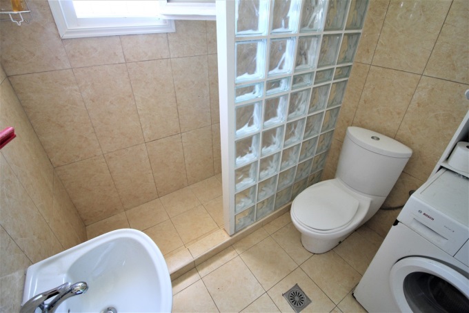 Villa With Stunning Sea Views and Pool For Sale - 10