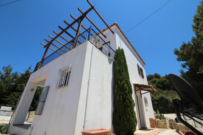 Villa With Stunning Sea Views and Pool For Sale - 8