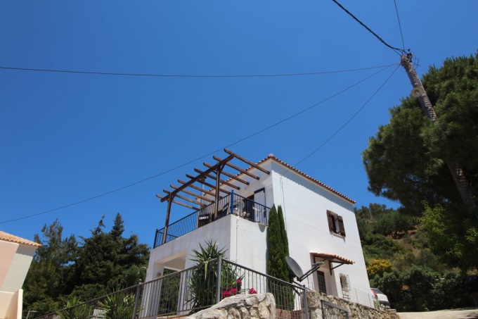 Villa With Stunning Sea Views and Pool For Sale - 0