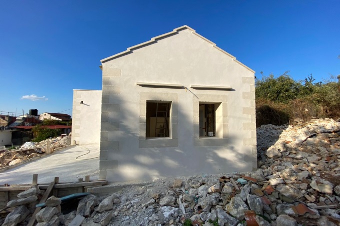 One Storey Renovated Stone House For Sale - 6
