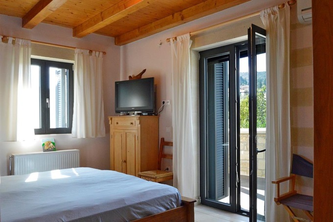 Beautiful Stone Villa in Vamos For Sale - 15