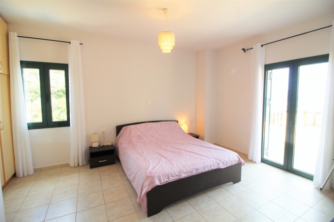 Detached Villa For Sale with Stunning Views - 9