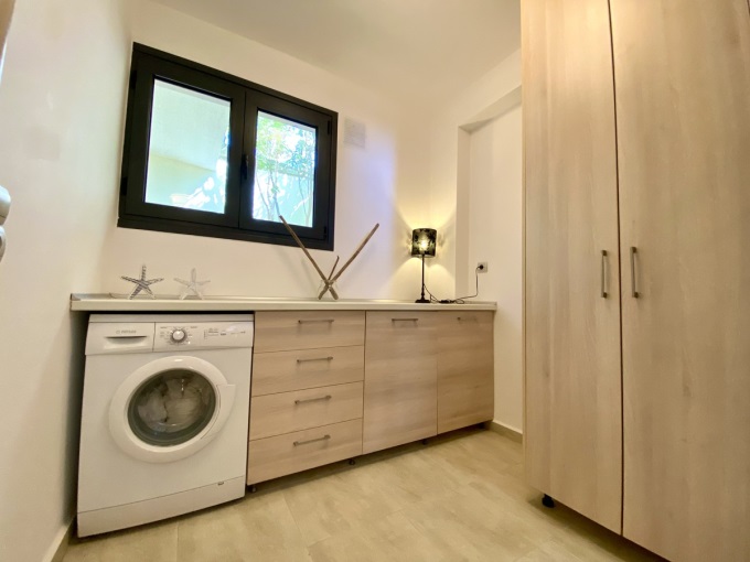 3 Bedroom Luxury Town House with Shared Pool in Almyrida - 25