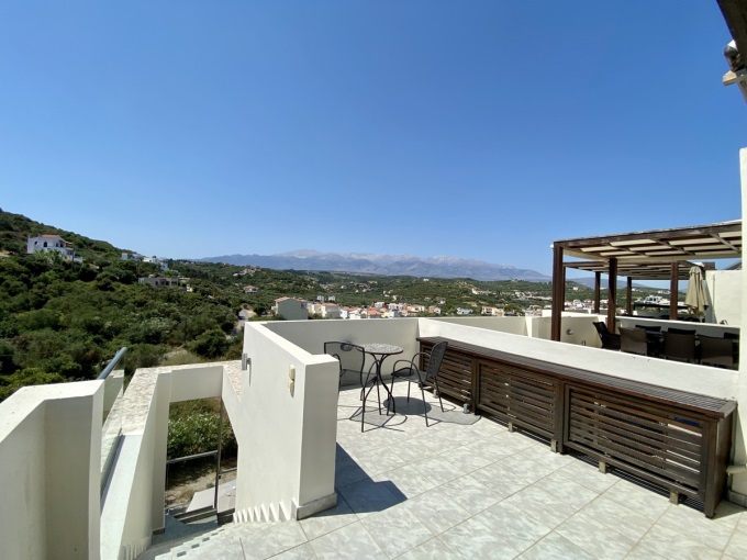 3 Bedroom Luxury Town House with Shared Pool in Almyrida - 36