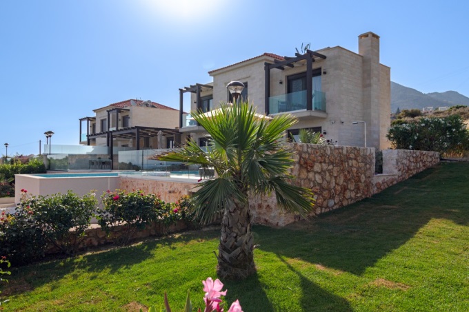 High End Luxury Villa With Sea Views For Sale In Plaka - 0