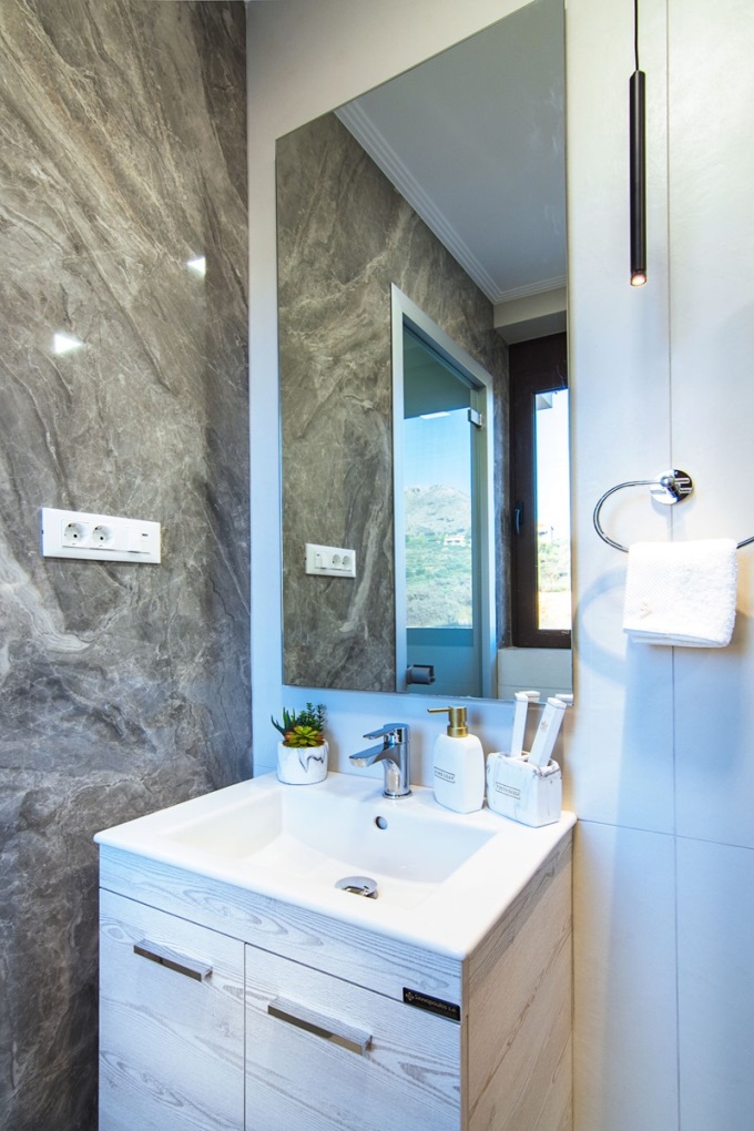 High End Luxury Villa With Sea Views For Sale In Plaka - 34