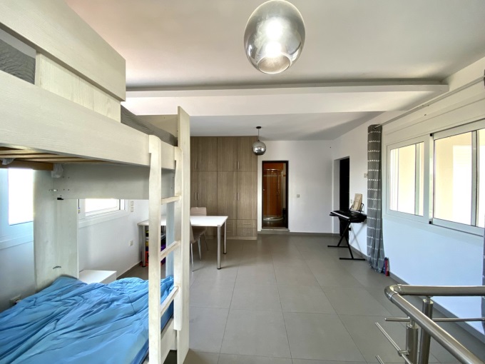 Modern 4 Bedroom Villa With Sea Views For Sale - 11
