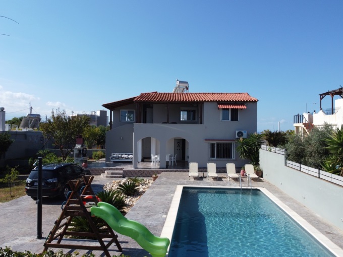 Modern 4 Bedroom Villa With Sea Views For Sale - 35