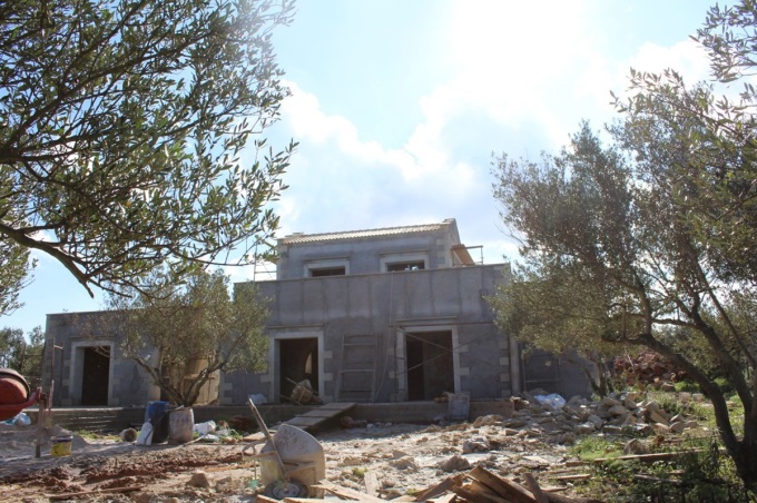 Contemporary Stone Villa For Sale In Xerosterni - 4