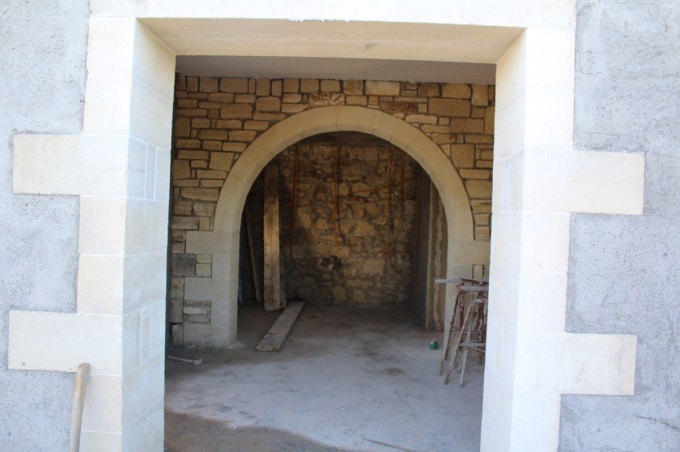 Contemporary Stone Villa For Sale In Xerosterni - 11