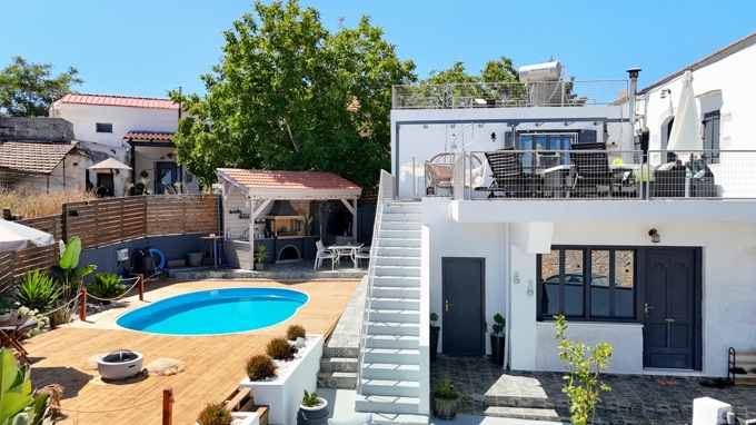 Beautifully Renovated Villa With Sea & Mountain Views For Sale In Xirosterni - 30