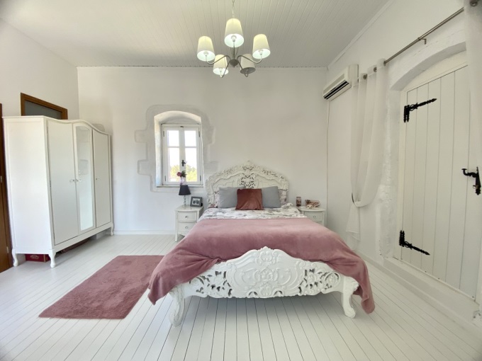 Beautifully Renovated Villa With Sea & Mountain Views For Sale In Xirosterni - 11