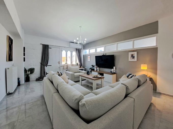 Beautifully Renovated Villa With Sea & Mountain Views For Sale In Xirosterni - 15