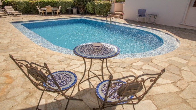 Detached 3 Bedroom House with a Private Pool For Sale in Tavronitis - 7