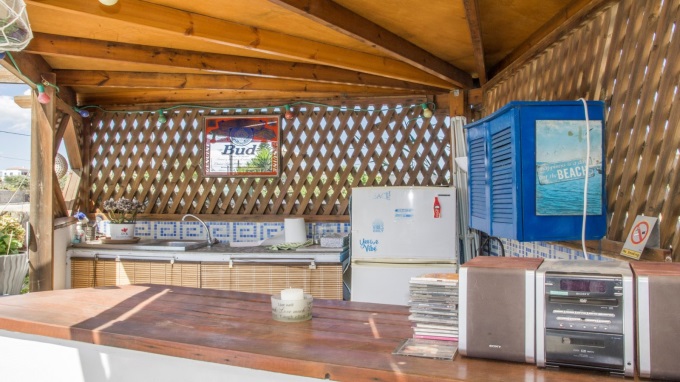 Detached 3 Bedroom House with a Private Pool For Sale in Tavronitis - 43
