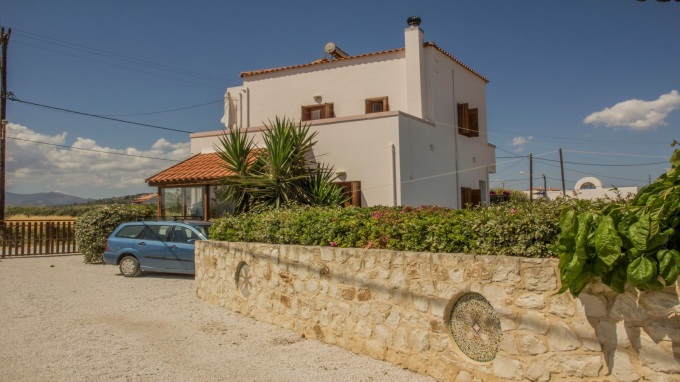 Detached 3 Bedroom House with a Private Pool For Sale in Tavronitis - 42