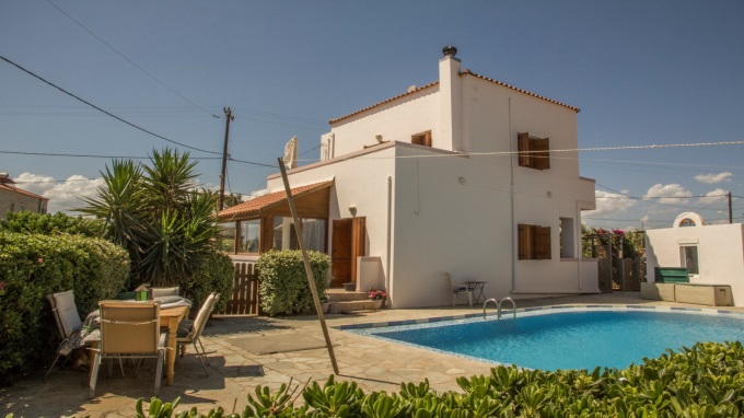 Detached 3 Bedroom House with a Private Pool For Sale in Tavronitis - 29
