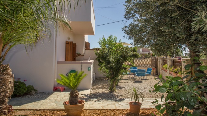 Detached 3 Bedroom House with a Private Pool For Sale in Tavronitis - 62