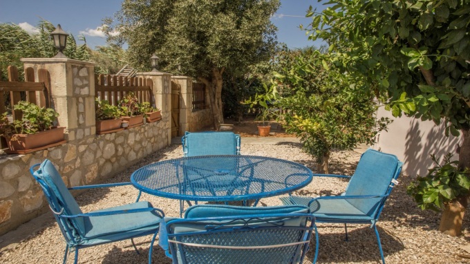 Detached 3 Bedroom House with a Private Pool For Sale in Tavronitis - 30