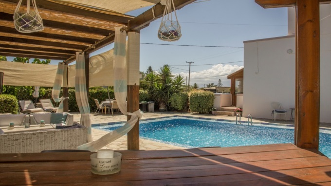 Detached 3 Bedroom House with a Private Pool For Sale in Tavronitis - 44