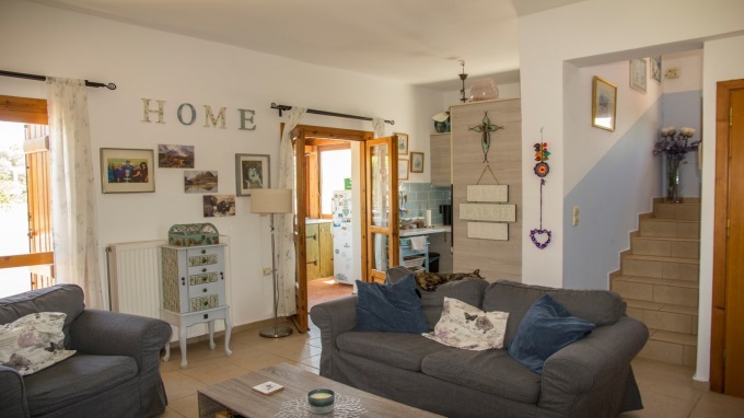 Detached 3 Bedroom House with a Private Pool For Sale in Tavronitis - 27