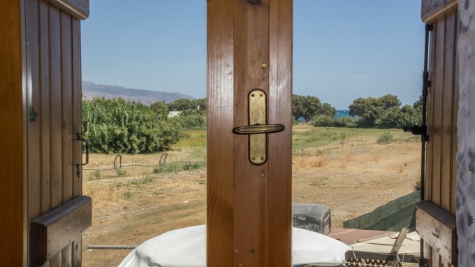Detached 3 Bedroom House with a Private Pool For Sale in Tavronitis - 41