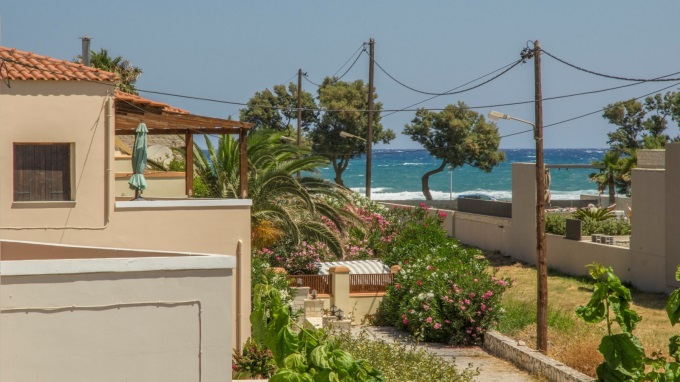Detached 3 Bedroom House with a Private Pool For Sale in Tavronitis - 26