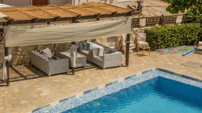 Detached 3 Bedroom House with a Private Pool For Sale in Tavronitis - 25
