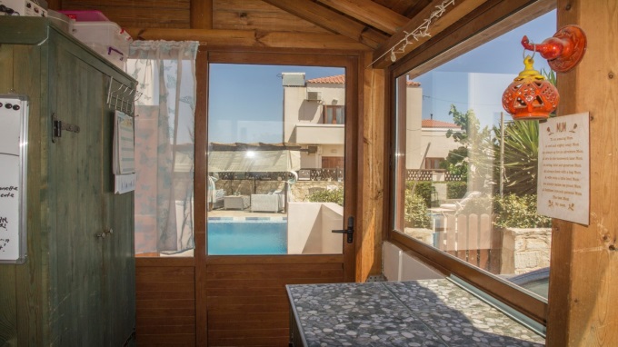 Detached 3 Bedroom House with a Private Pool For Sale in Tavronitis - 37