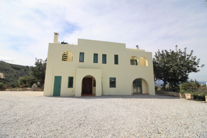 Stunning 4 Bedroom Detached Villa with Pool For Sale in Kambia - 59