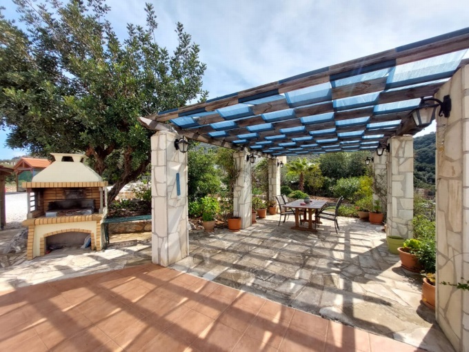 Stunning 4 Bedroom Detached Villa with Pool For Sale in Kambia - 41
