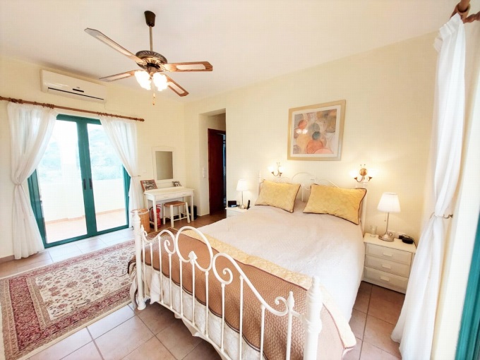 Stunning 4 Bedroom Detached Villa with Pool For Sale in Kambia - 32