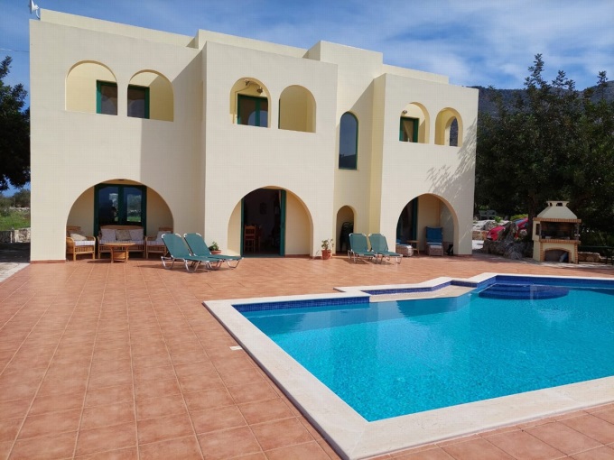 Stunning 4 Bedroom Detached Villa with Pool For Sale in Kambia - 63