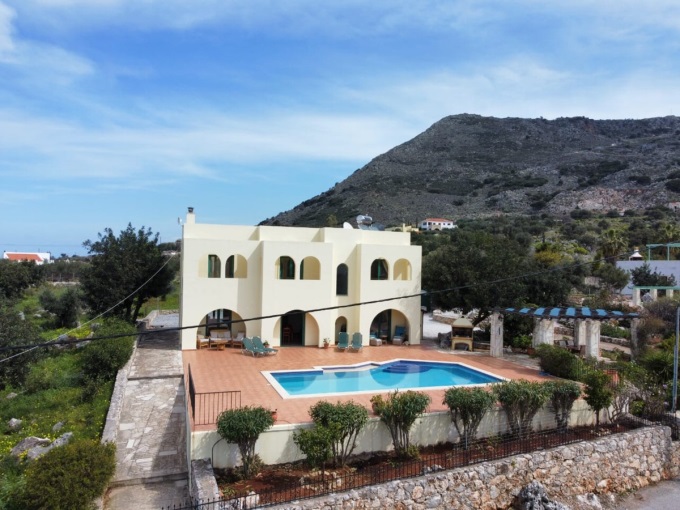 Stunning 4 Bedroom Detached Villa with Pool For Sale in Kambia - 67